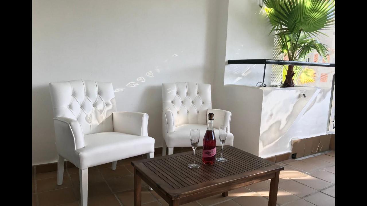 Mi Capricho Beachfront- 3-7 Apartment With Sea Views Sitio de Calahonda Kültér fotó