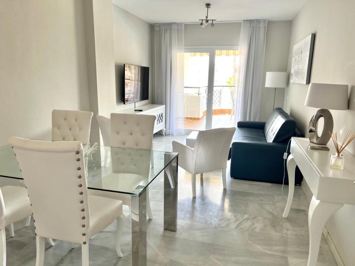Mi Capricho Beachfront- 3-7 Apartment With Sea Views Sitio de Calahonda Kültér fotó